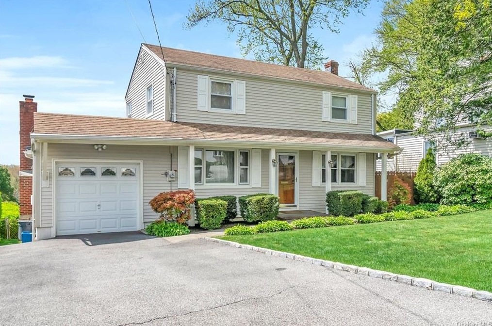 36 Whitman Rd, Yonkers, NY 10710-1714