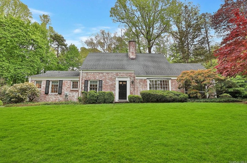 117 Seven Bridges Rd, Chappaqua, NY 10514