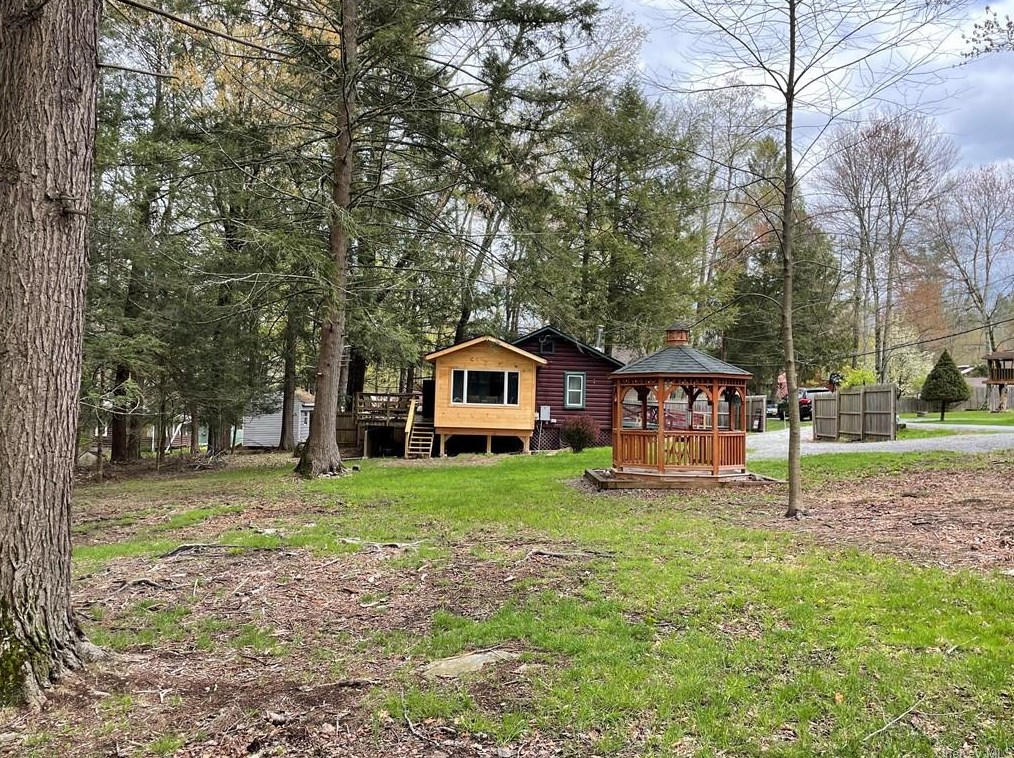 28 Oak St, Smallwood, NY 12778-7001