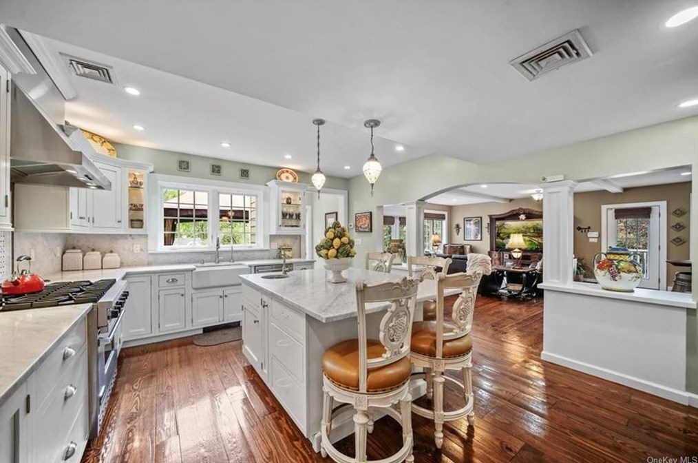 480 Mountainview Ave, Valley Cottage, NY 10989
