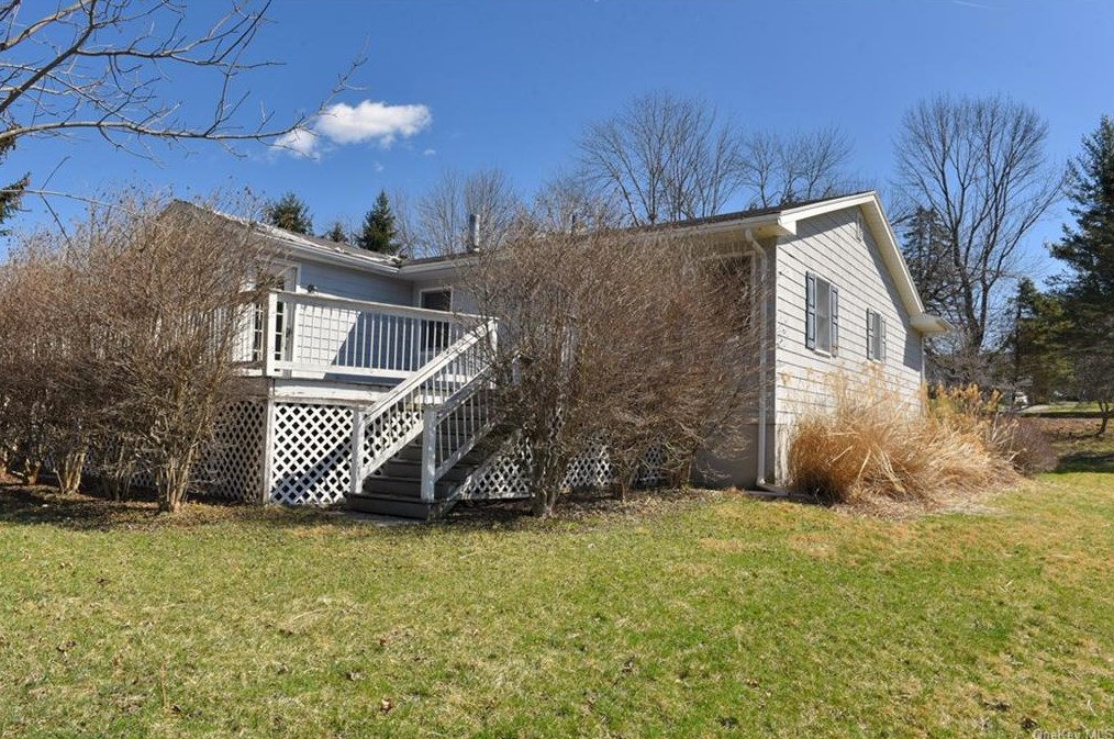 18 Jones Rd, Warwick, NY 10990