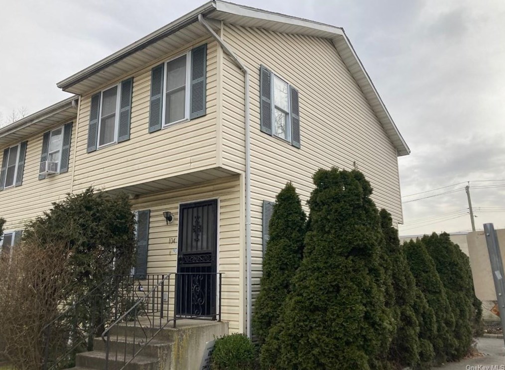 468 S 4th Ave #104, Mount Vernon, NY 10550