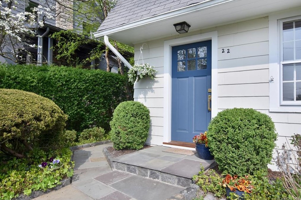 22 Bellair Dr, Dobbs Ferry, NY 10522