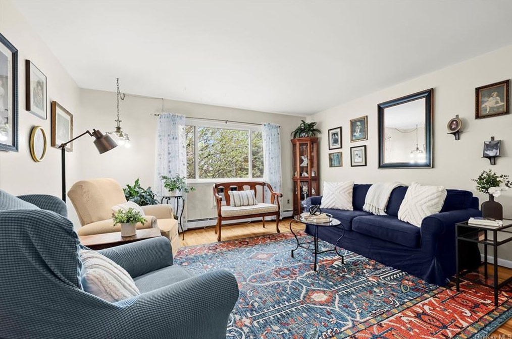 38 Amber Dr, Croton On Hudson, NY 10520-1525
