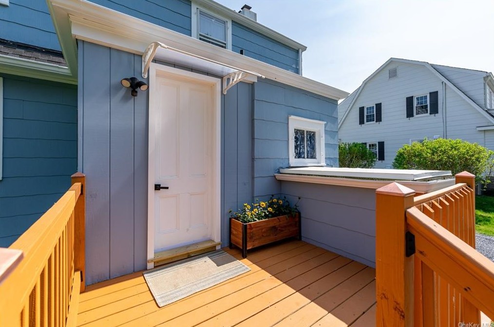 22 Pleasant St, Bedford NY  10506-1501 exterior