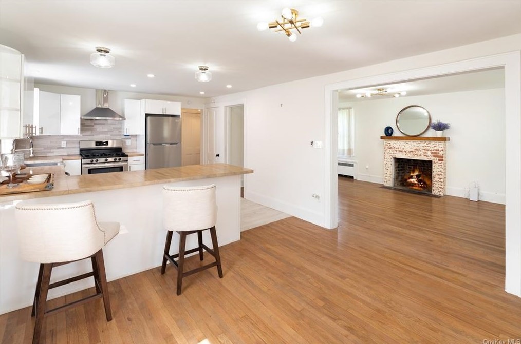 22 Pleasant St, Bedford NY  10506-1501 exterior