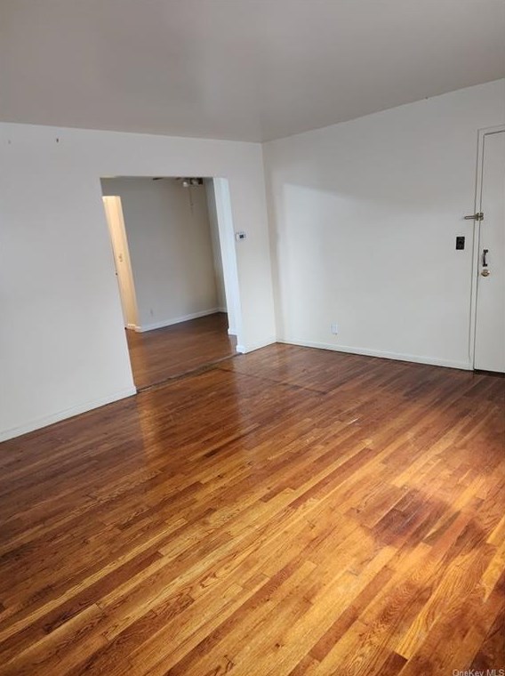 462 S 3rd Ave #1, Mount Vernon, NY 10550
