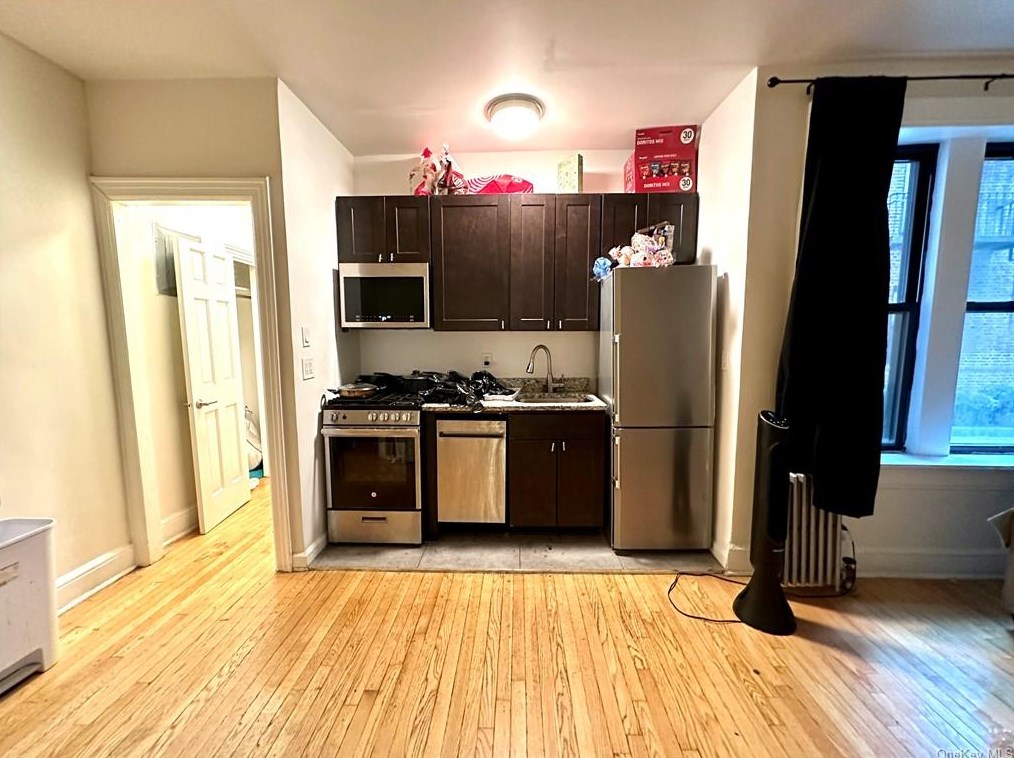 37-33 College Point Blvd #a1d, Flushing, NY 11354