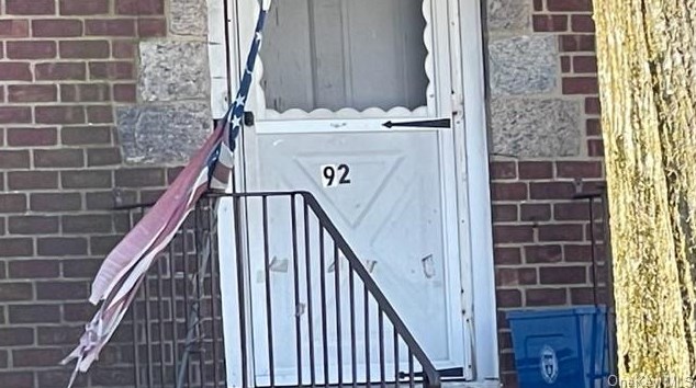 92 Floral Blvd, Floral Park, NY 11001