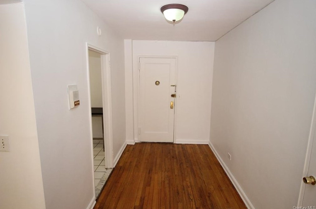 2102 Holland Ave #4h, Bronx, NY 10462