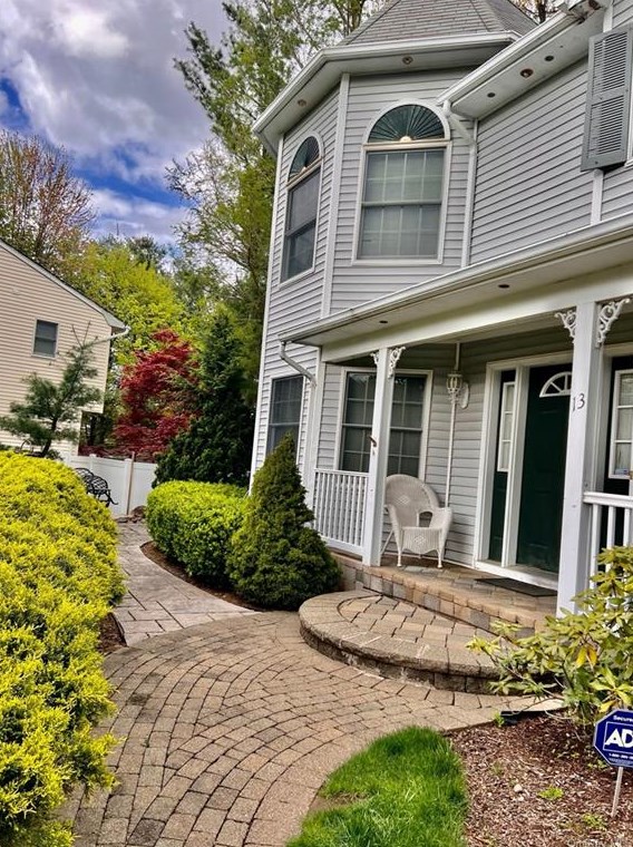 13 Blackwell Ct, Mount Ivy, NY 10970
