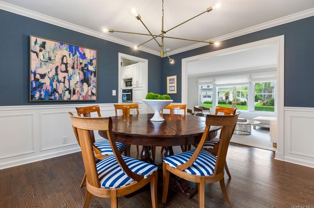 18 Harding Dr, Rye NY  10580-1313 exterior