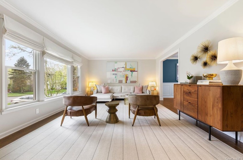 18 Harding Dr, Rye NY  10580-1313 exterior