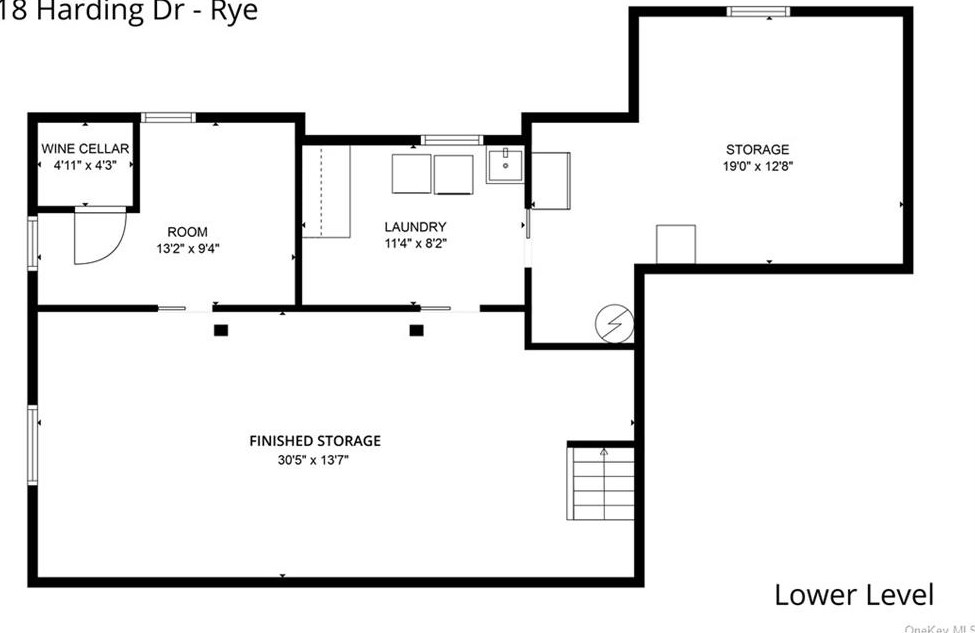 18 Harding Dr, Rye NY  10580-1313 exterior