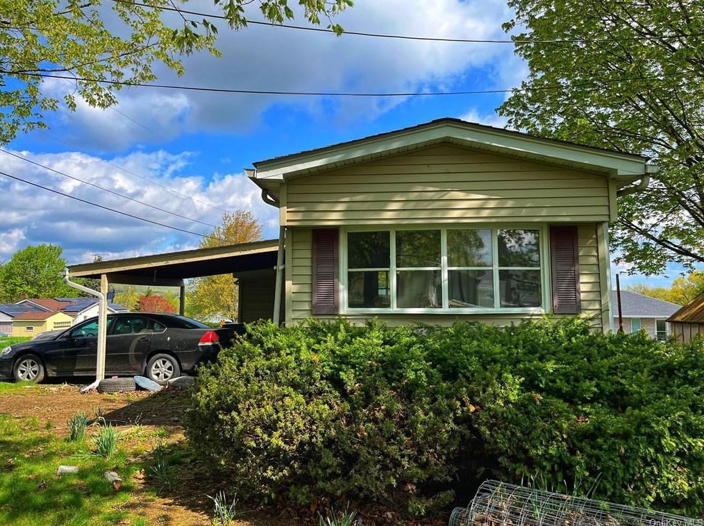 6 Vin Rose Ln, Marlborough, NY 12542