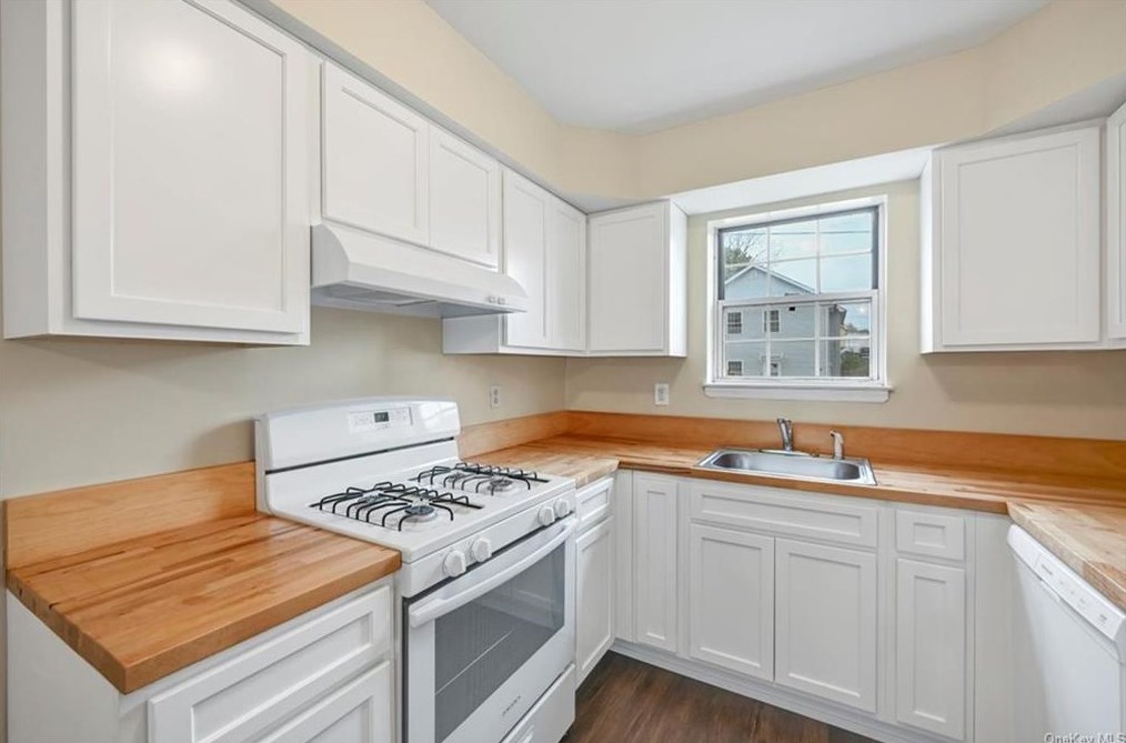 15 Blanchard St, Middletown, NY 10940