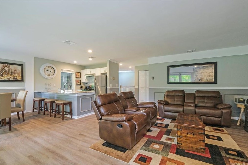 6 Woods Brooke Ln #2, Yorktown Hgts, NY 10598