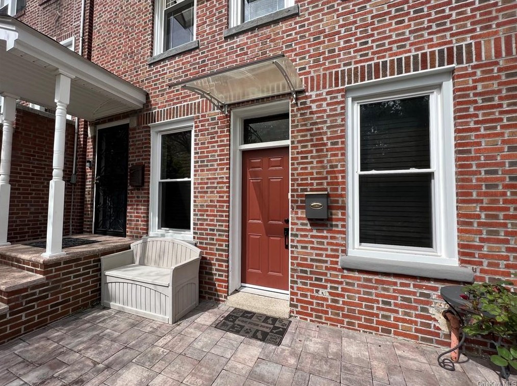 2545 Radcliff Ave, Bronx, NY 10469