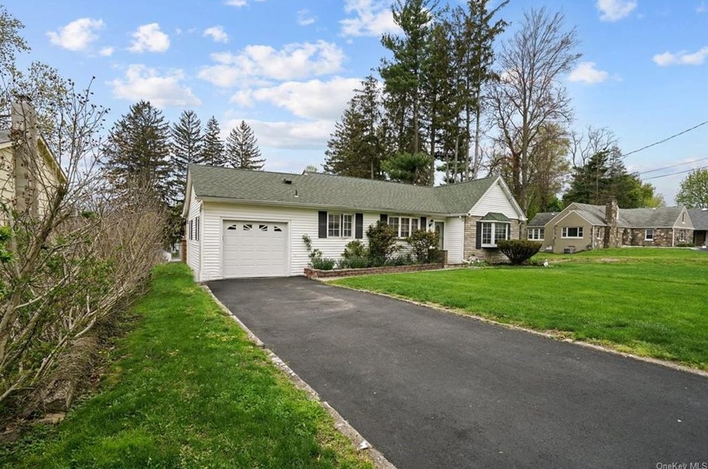 14 Galloway Heights, Warwick, NY 10990