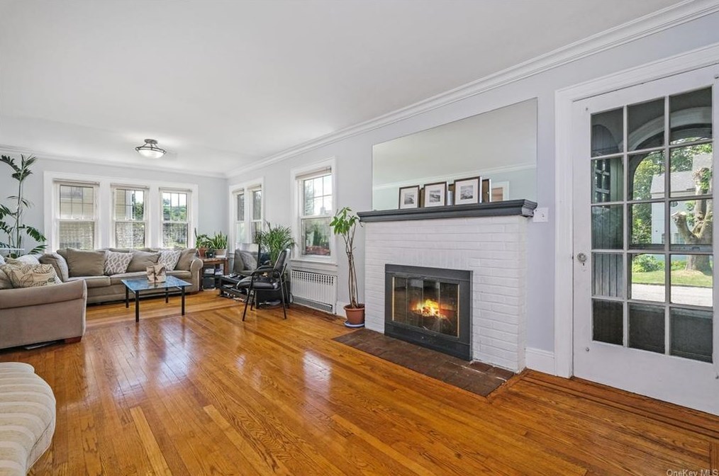 176 Bell Rd, Scarsdale, NY 10583