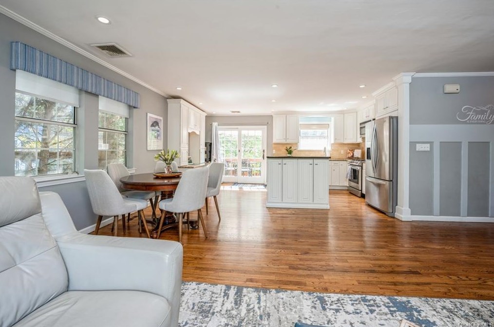 704 Louis St, Mamaroneck NY  10543-1728 exterior