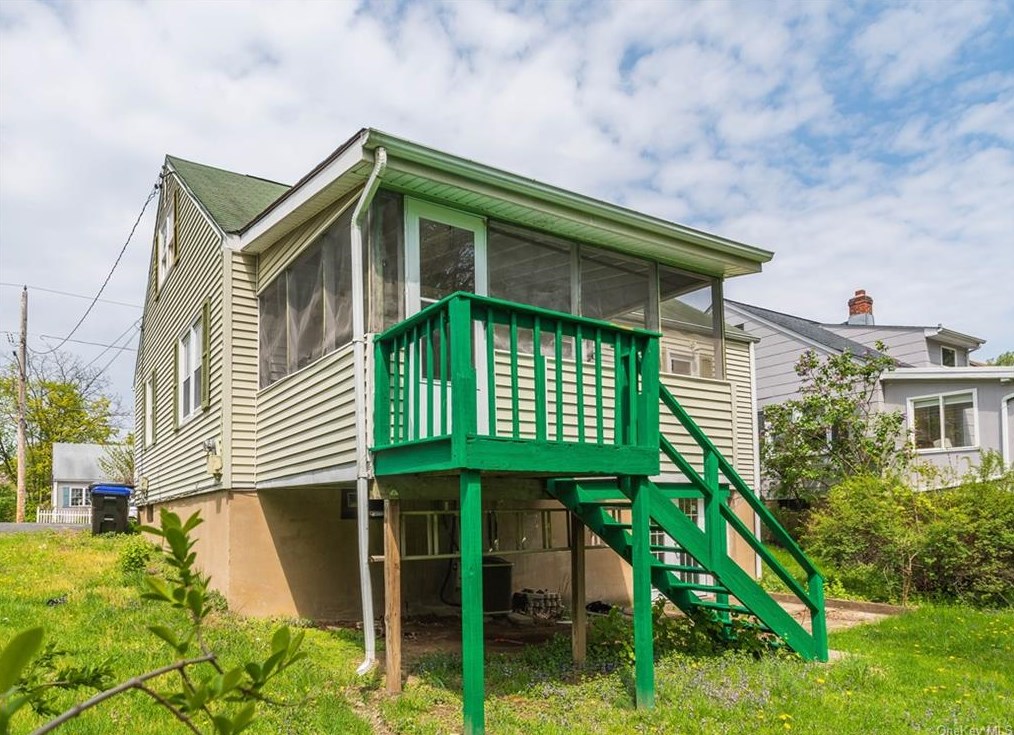 8 Wilson Blvd, Poughkeepsie, NY 12603
