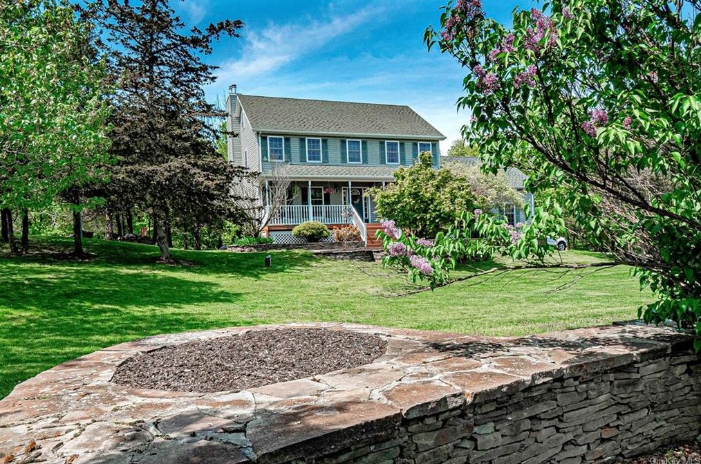 82 Hardscrabble Rd, Chester, NY 10918-4249