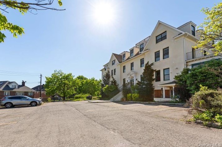 325 Highland Ave #102, Mount Vernon, NY 10553