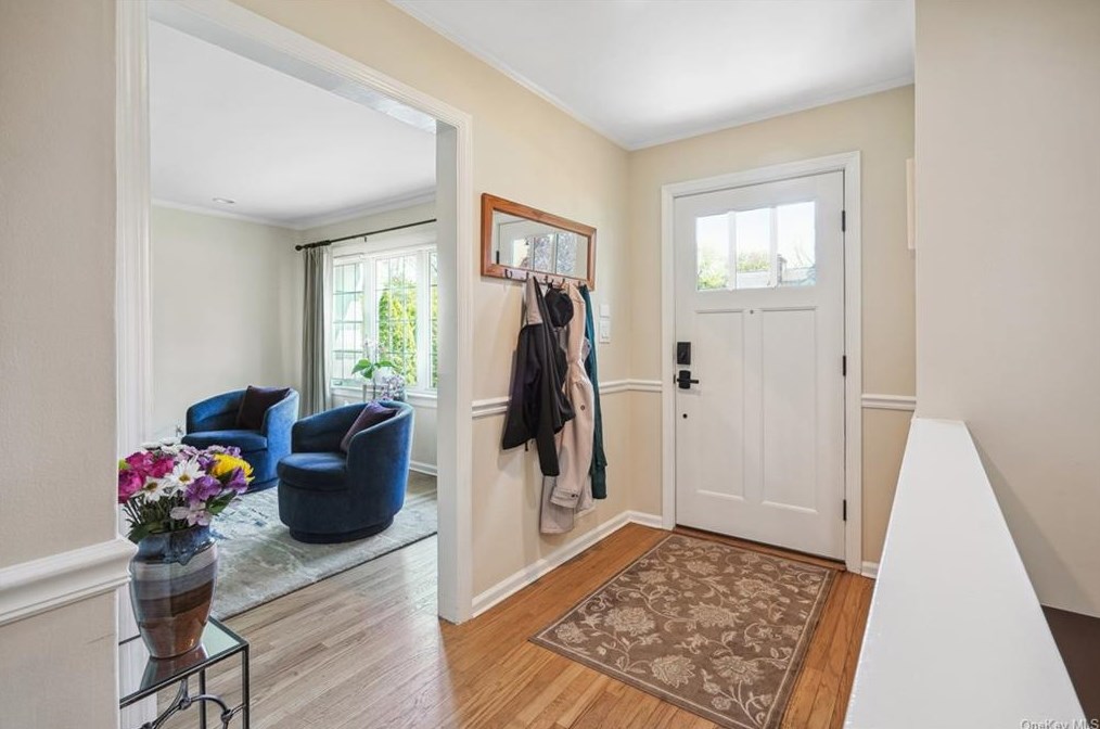 191 Plymouth Dr, Scarsdale, NY 10583