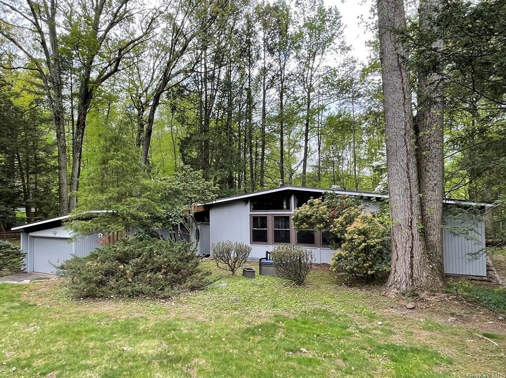 37 Ross Ave, Chestnut Ridge, NY 10977