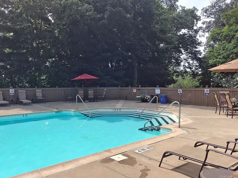 52 Deer Tree Ln, Briarcliff NY  10510-1751 exterior
