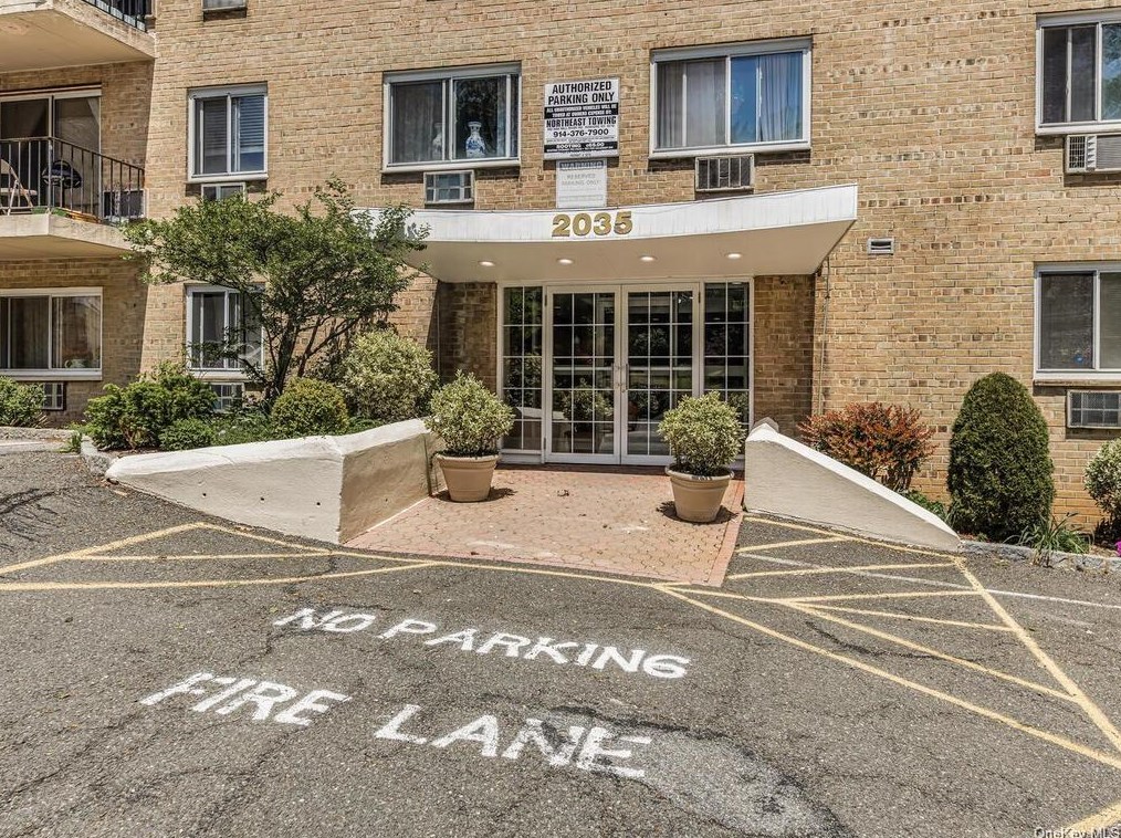 2035 Central Park Ave #1f, Yonkers, NY 10710