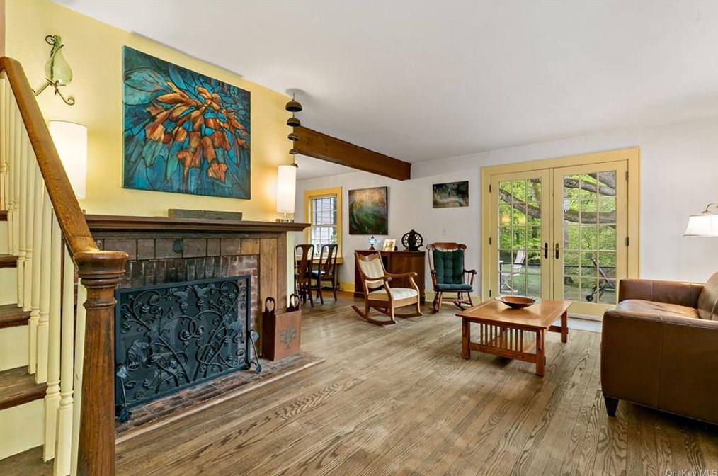 485 Spring Dr, Yorktown Hgts, NY 10598