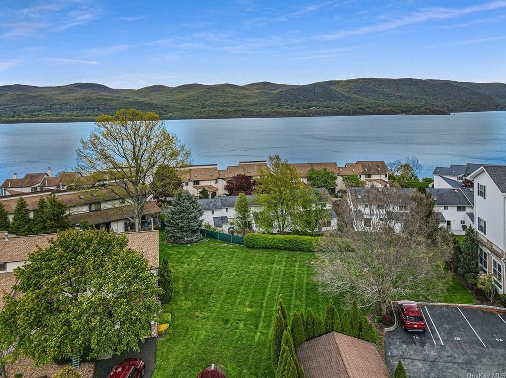 501 Barberry Ln, Newburgh, NY 12553-5461