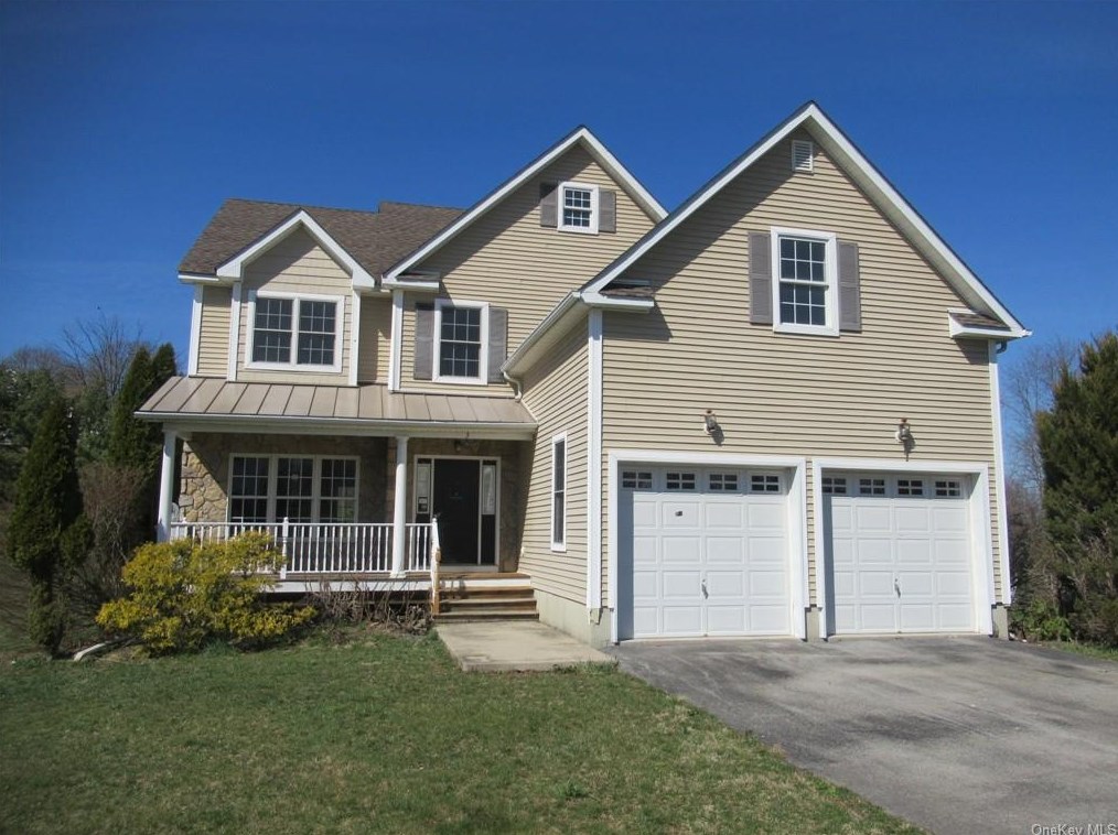3 Summit Dr, Marlborough, NY 12542
