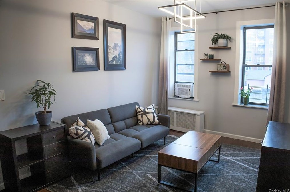 663 Locust St #3g, Mount Vernon, NY 10552