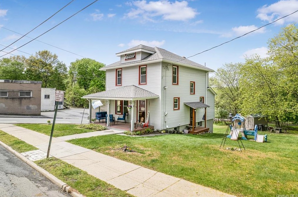 1 Lafayette Ave, Middletown, NY 10940
