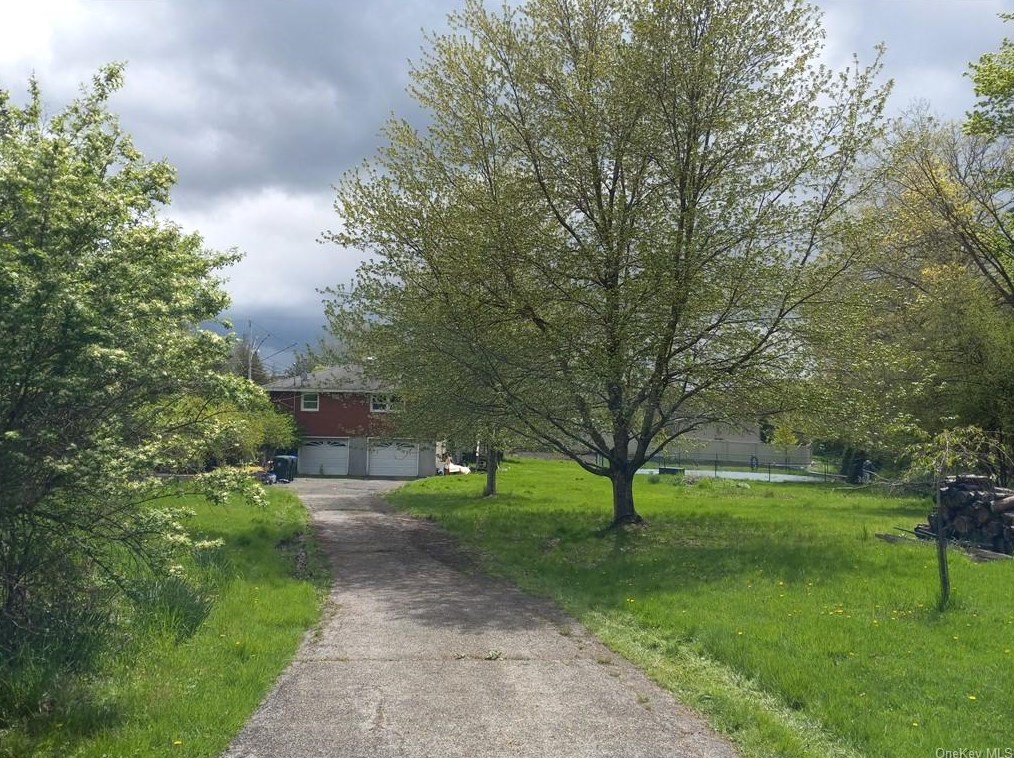 49 Conklingtown Rd, Chester NY  10918-1813 exterior