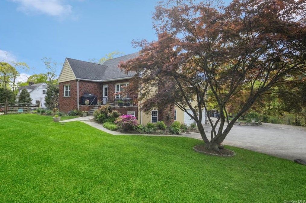 215 Croton Dam Rd, Crotonville, NY 10562