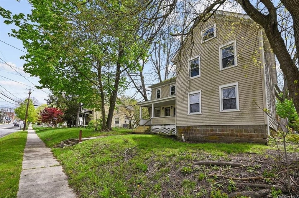 135 W Main St, Walden, NY 12586