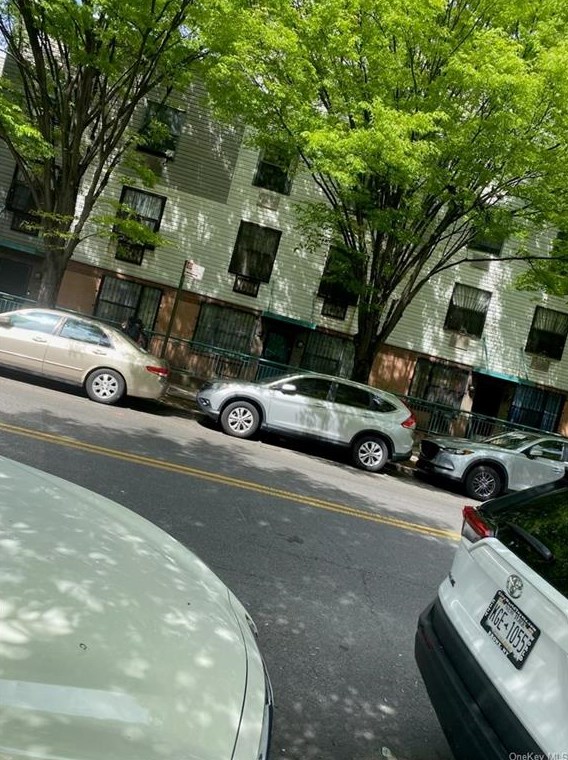 517 E 156th St #62a, Bronx, NY 10455