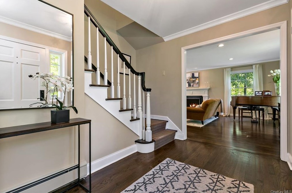 20 Suzanne Ln, Chappaqua, NY 10514