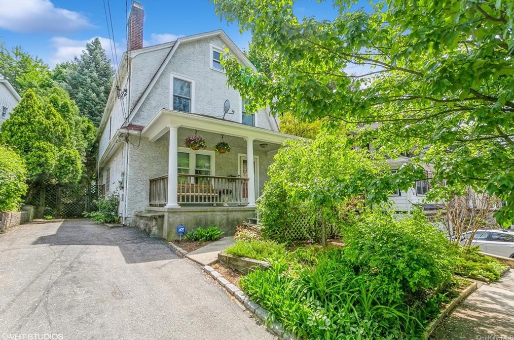42 Gordon Ave, North Tarrytown, NY 10591