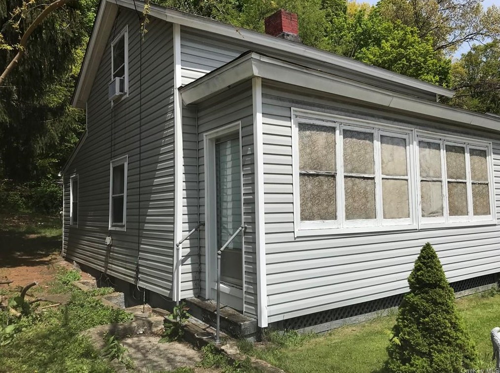 62 Wawayanda Ave, Middletown, NY 10940