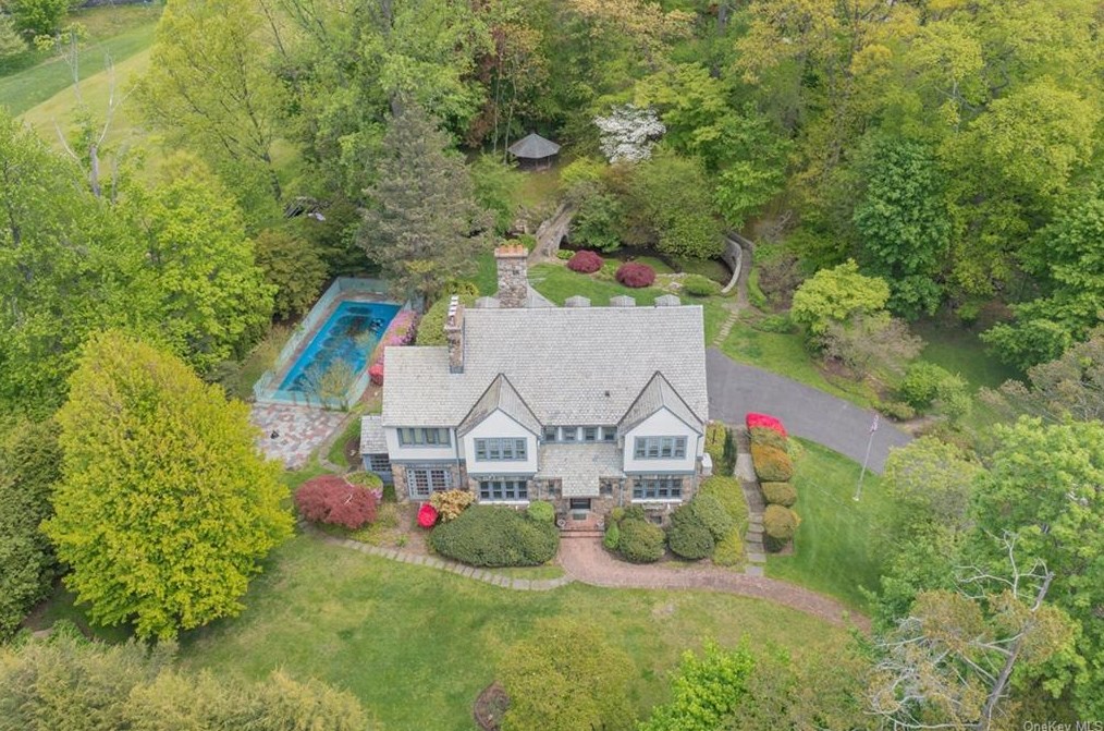 55 Northway, Yonkers, NY 10708-2325