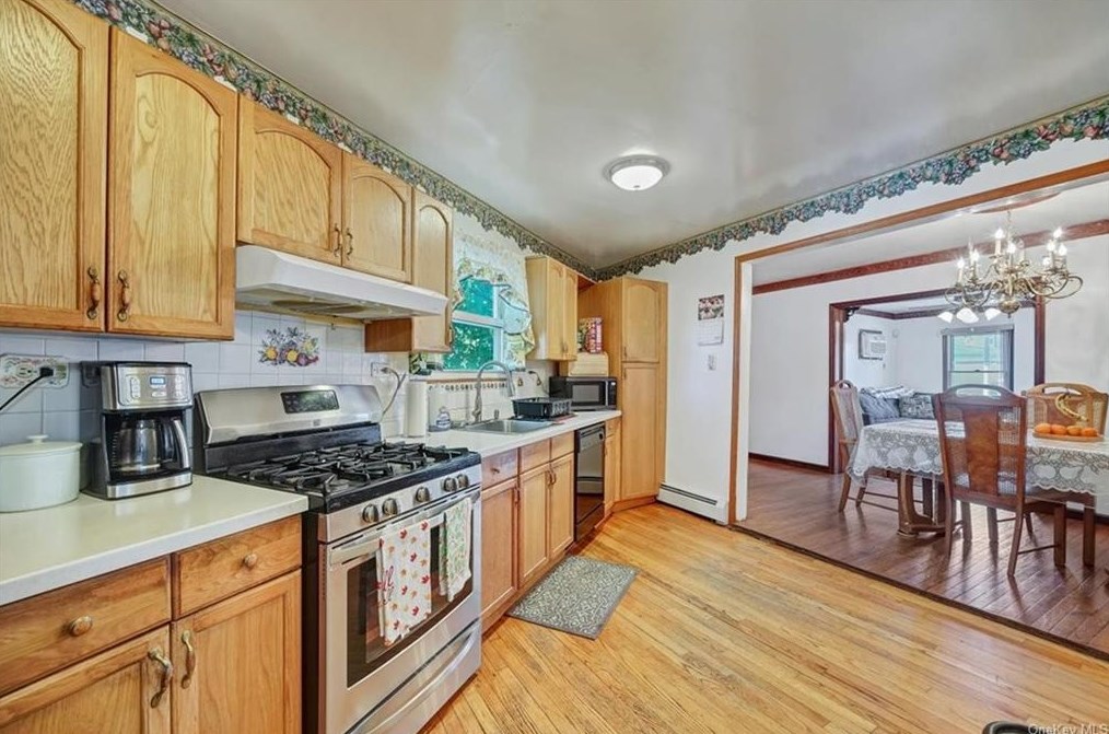 8 Orchard St, Haverstraw NY  10927-1111 exterior