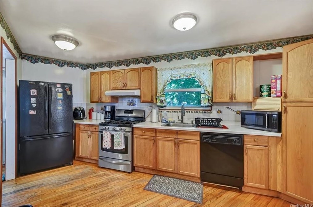8 Orchard St, Haverstraw NY  10927-1111 exterior