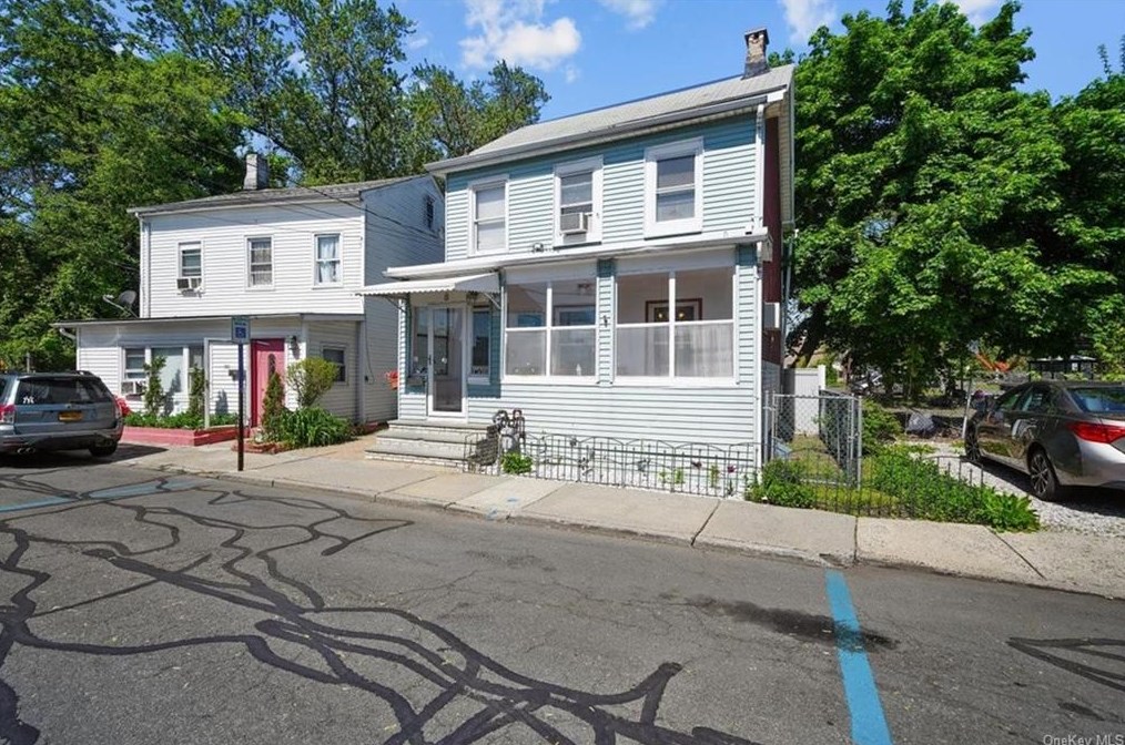 8 Orchard St, Haverstraw, NY 10927-1111