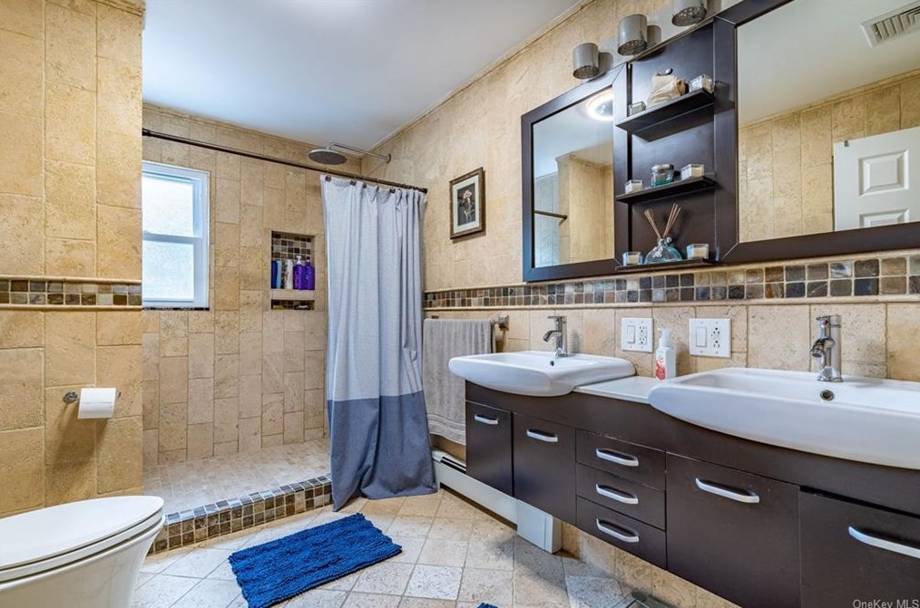 40 Hunt Ave, Yonkers NY  10710-5431 exterior