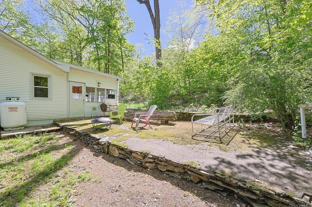 81 Sylvan Trl, Monroe NY  10950-6710 exterior